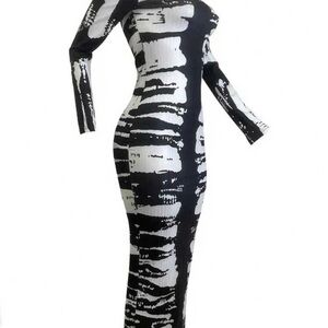 Elegant Black and White Maxi Dress